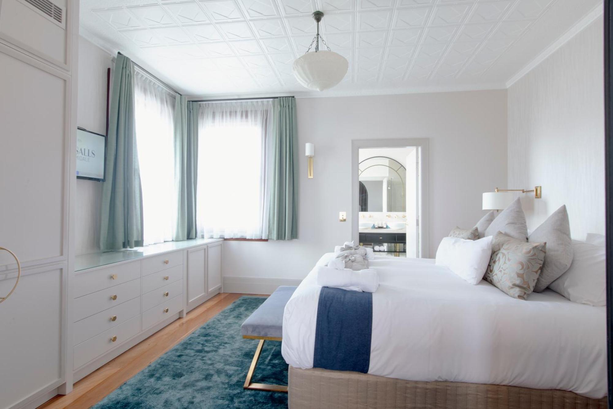 Tattersalls Hotel Армидейл Екстериор снимка