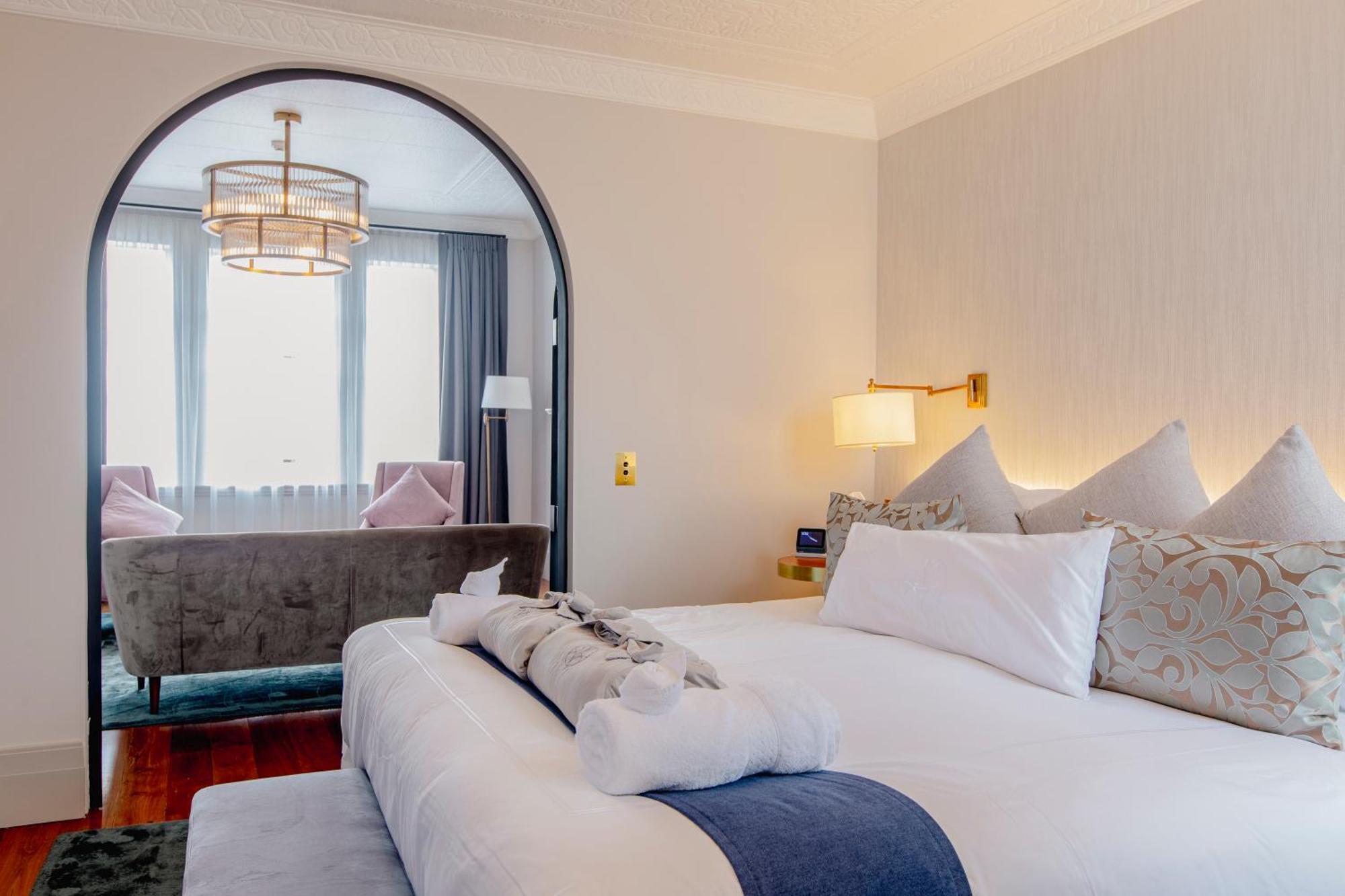Tattersalls Hotel Армидейл Екстериор снимка
