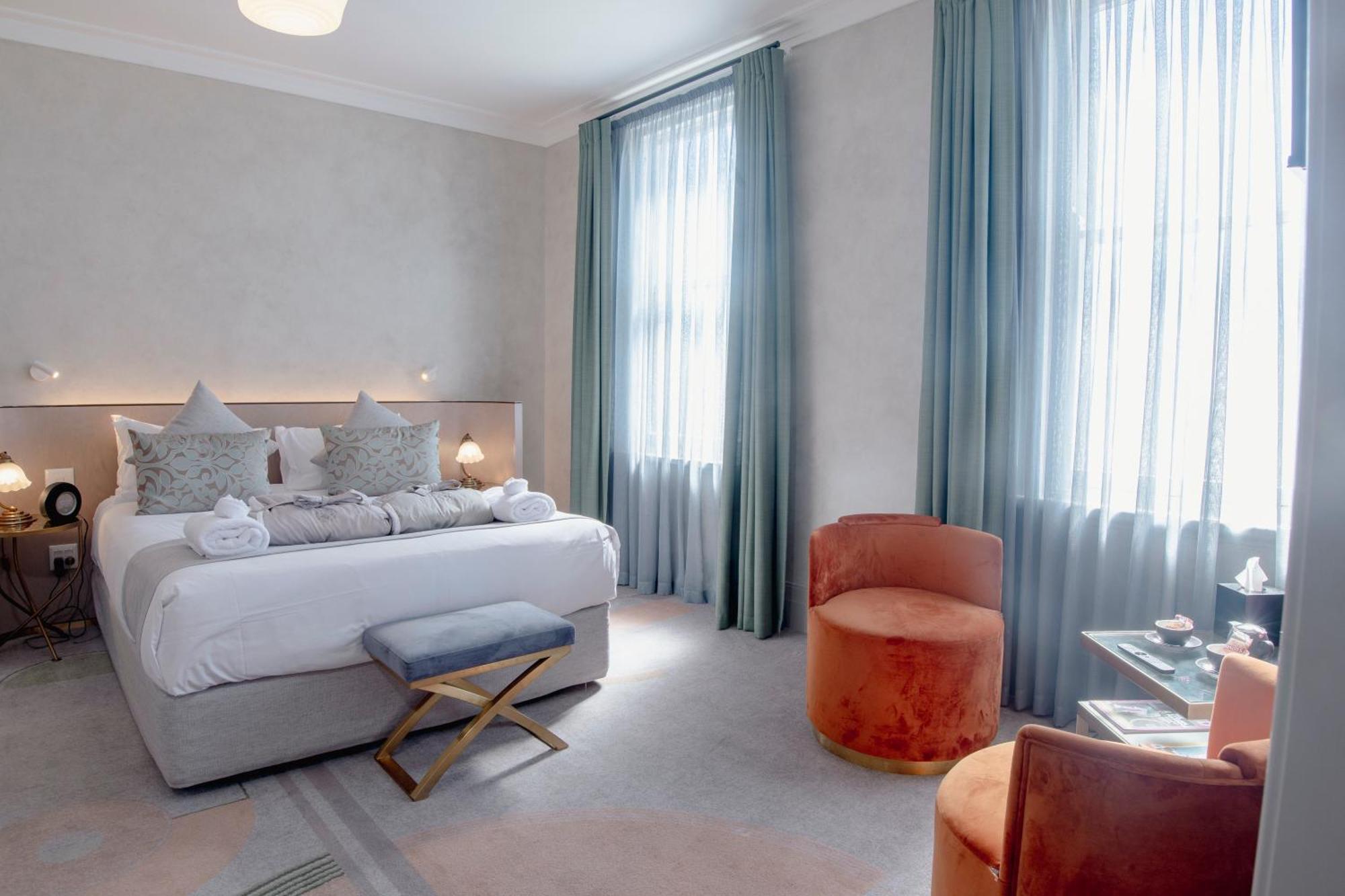 Tattersalls Hotel Армидейл Екстериор снимка