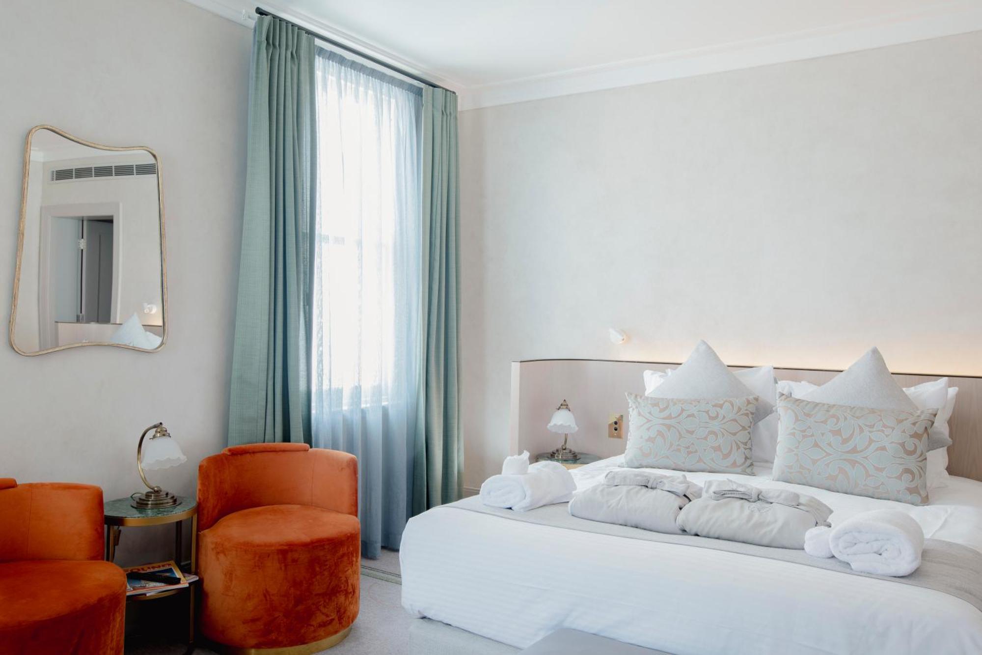 Tattersalls Hotel Армидейл Екстериор снимка