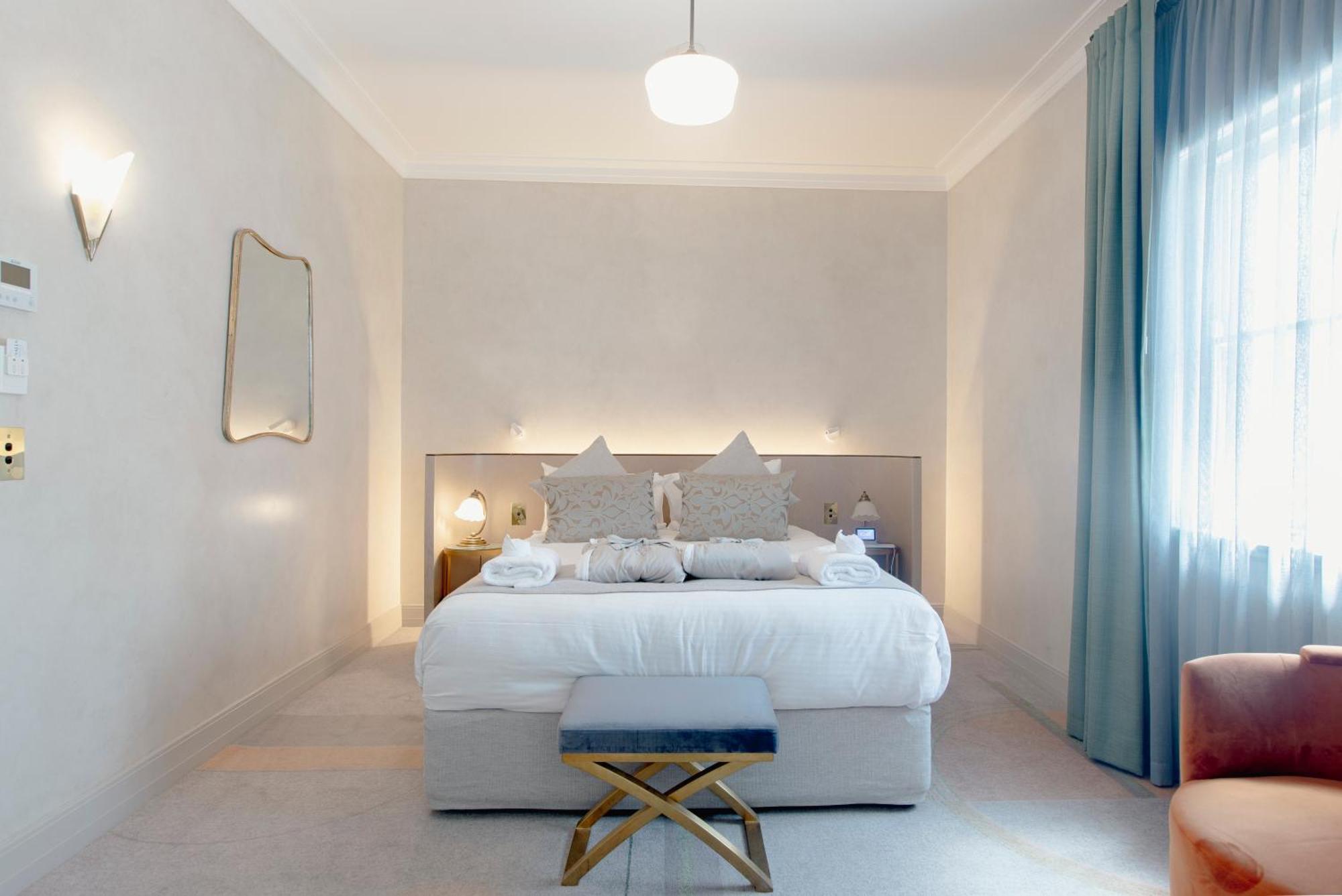 Tattersalls Hotel Армидейл Екстериор снимка