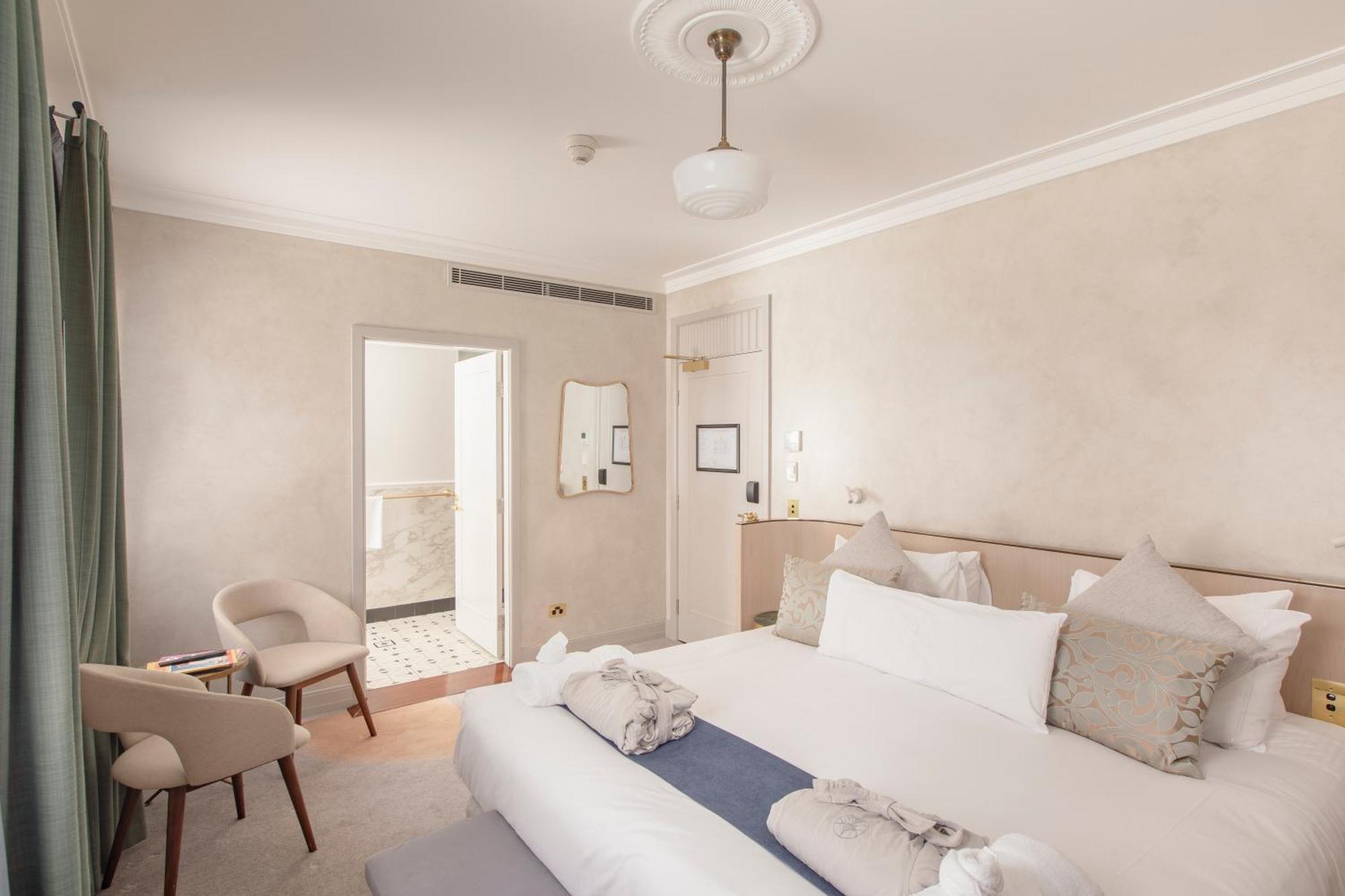 Tattersalls Hotel Армидейл Екстериор снимка