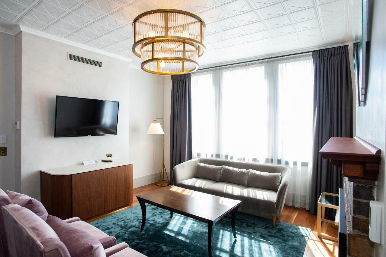 Tattersalls Hotel Армидейл Екстериор снимка