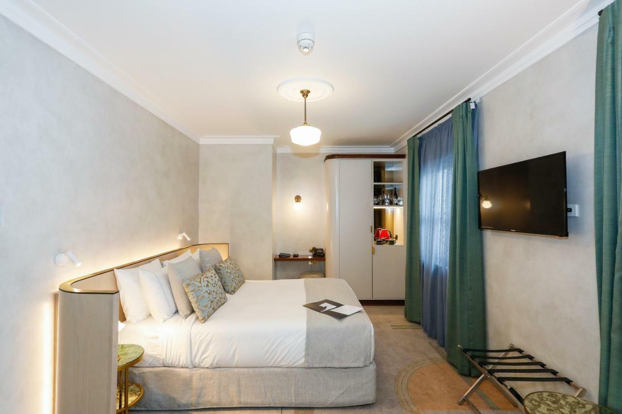 Tattersalls Hotel Армидейл Екстериор снимка